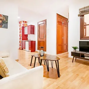  Apartamento Plaza De La Merced , álamos 40